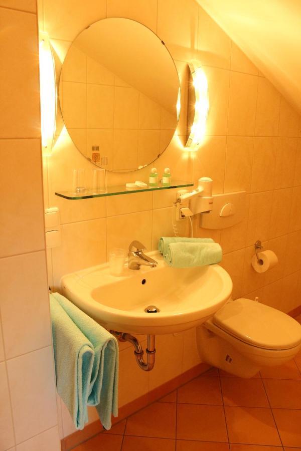 Landhotel Bayerwald Grafling Phòng bức ảnh